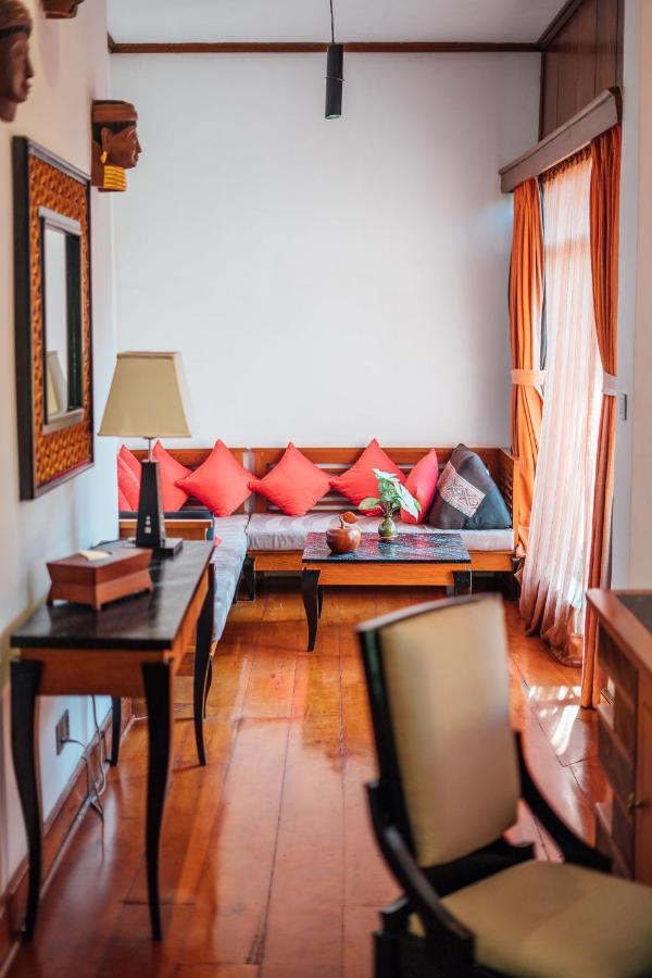 ניאונגשווה Aureum Palace Hotel & Resort Inle מראה חיצוני תמונה
