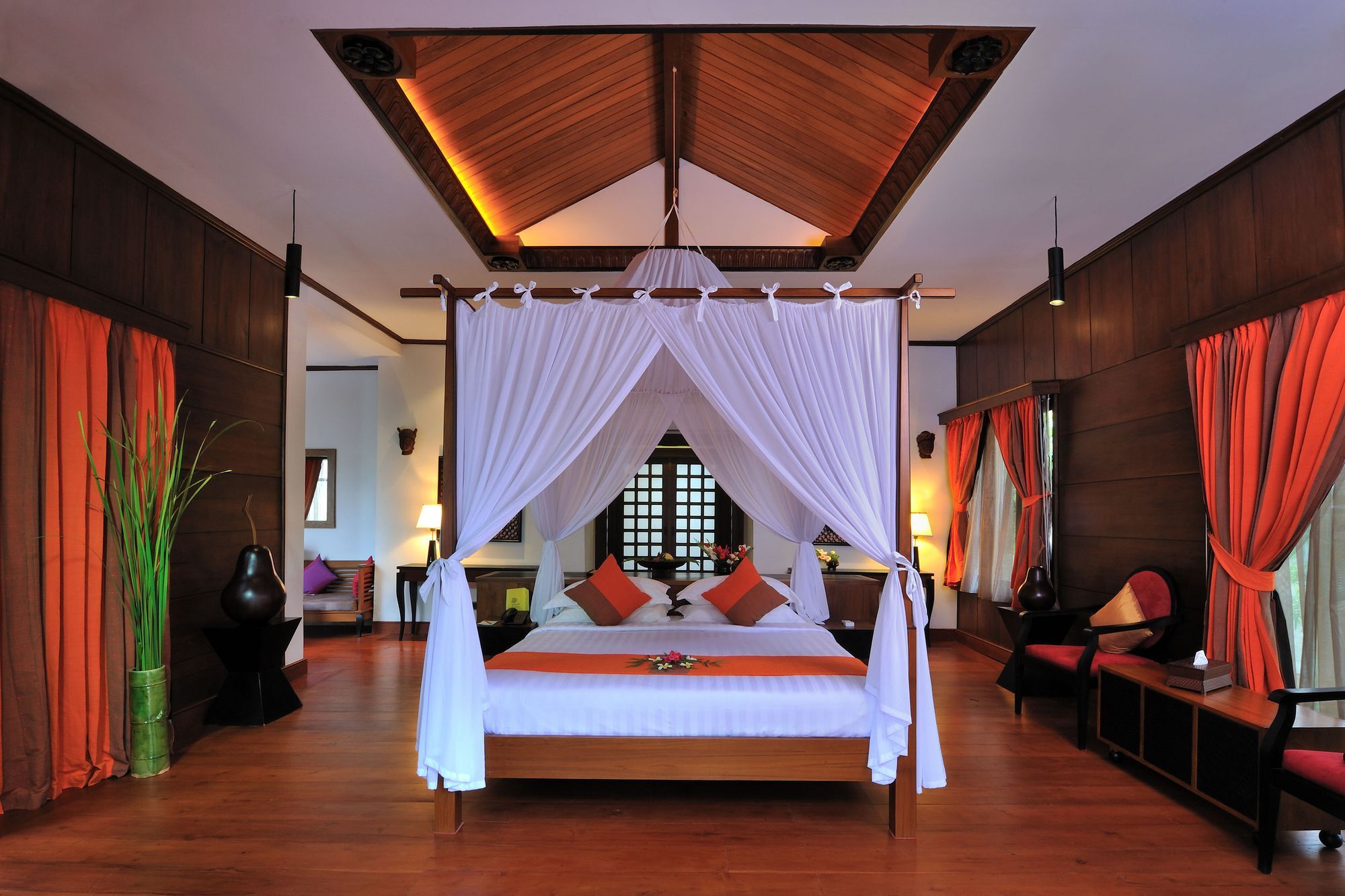 ניאונגשווה Aureum Palace Hotel & Resort Inle מראה חיצוני תמונה