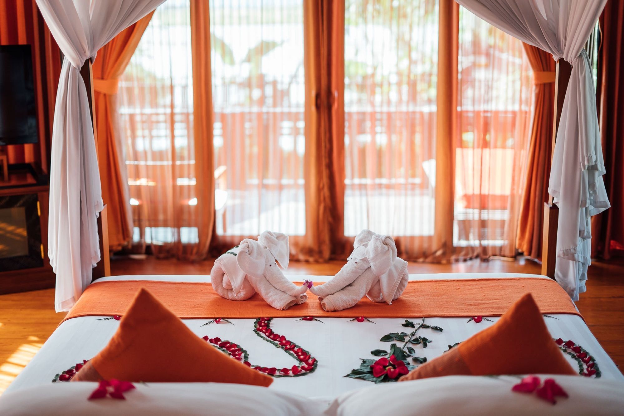 ניאונגשווה Aureum Palace Hotel & Resort Inle מראה חיצוני תמונה