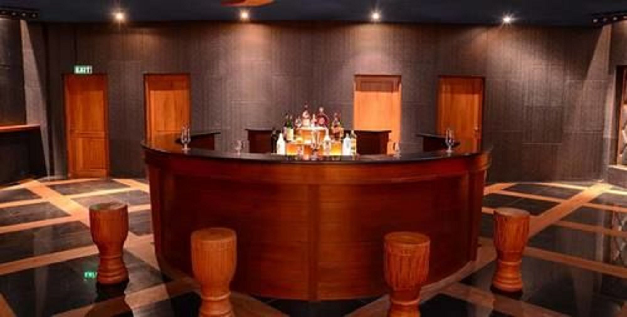 ניאונגשווה Aureum Palace Hotel & Resort Inle מראה חיצוני תמונה